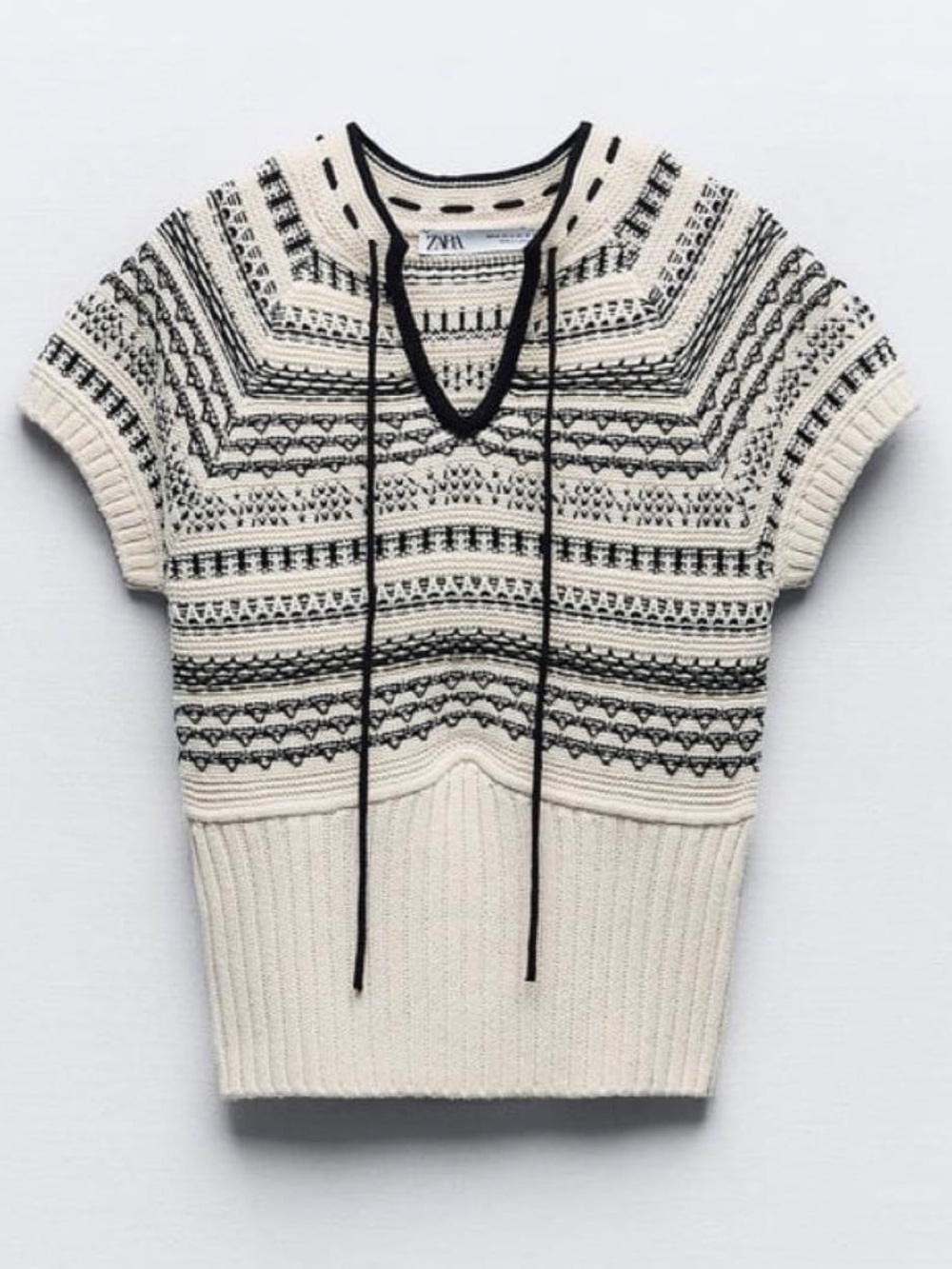 Zara Ivory and Black Short-Sleeve V-Neck Knit Top bohemian